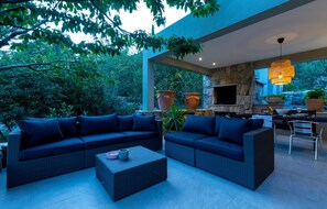 Outdoor pool - Amazing Home in Naklice With Wifi and 2 Bedrooms (Omis)