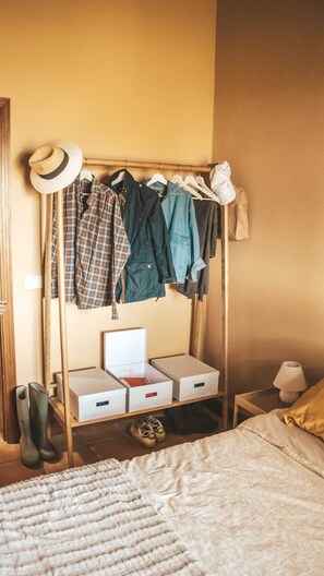 3 chambres, fer et planche à repasser, lit parapluie, Wi-Fi gratuit