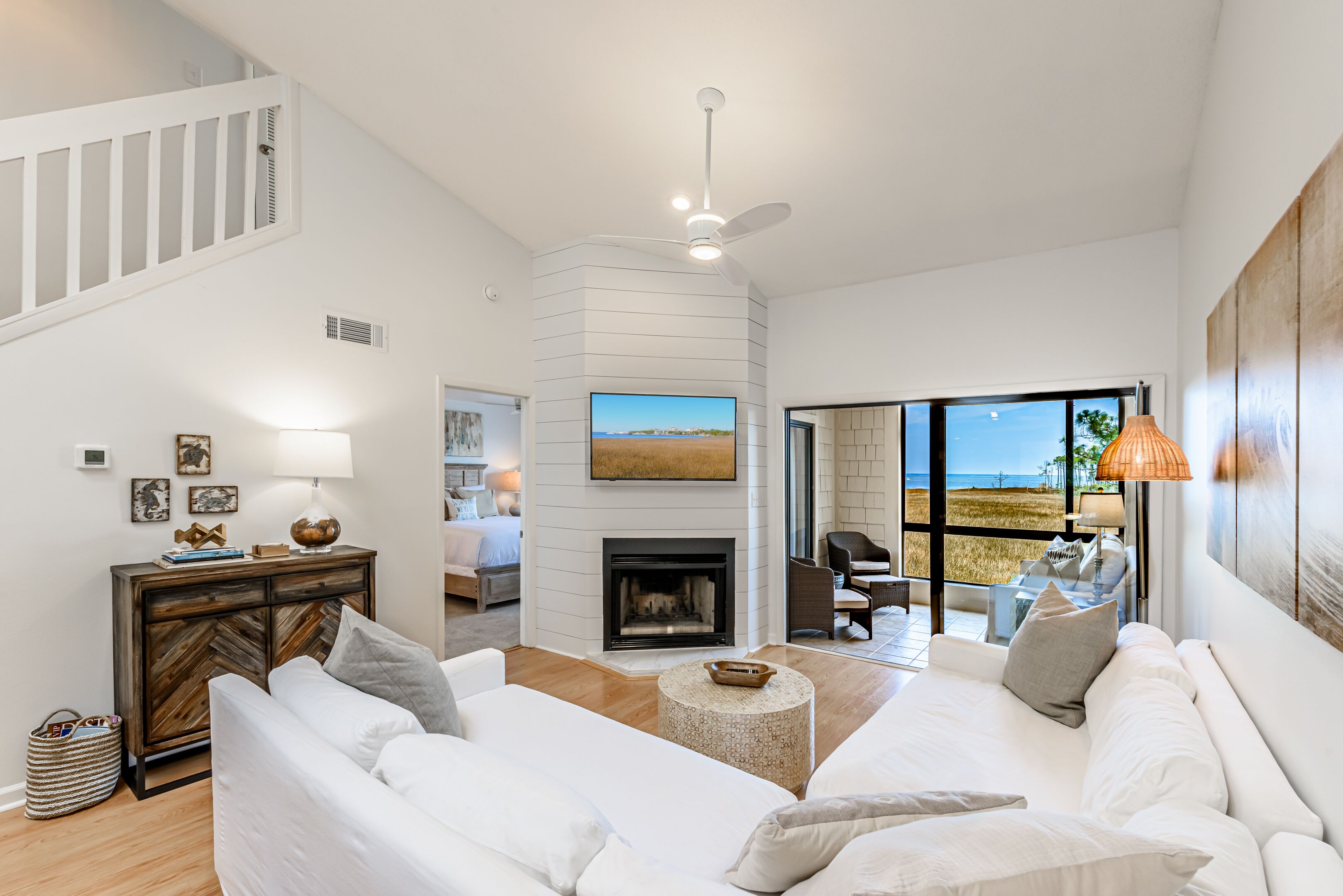 6-Seat Golf Cart ~ Bay View ~ Sunroom ~ Quiet Community