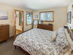 3 bedrooms, free WiFi, bed sheets
