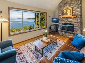 تلفزيون ذكي، مشغل دي في دي، كُتُب، ستيريو