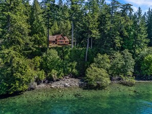 المنشأة من الخارج