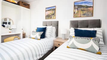 2 chambres, lit parapluie, Wi-Fi gratuit, draps fournis