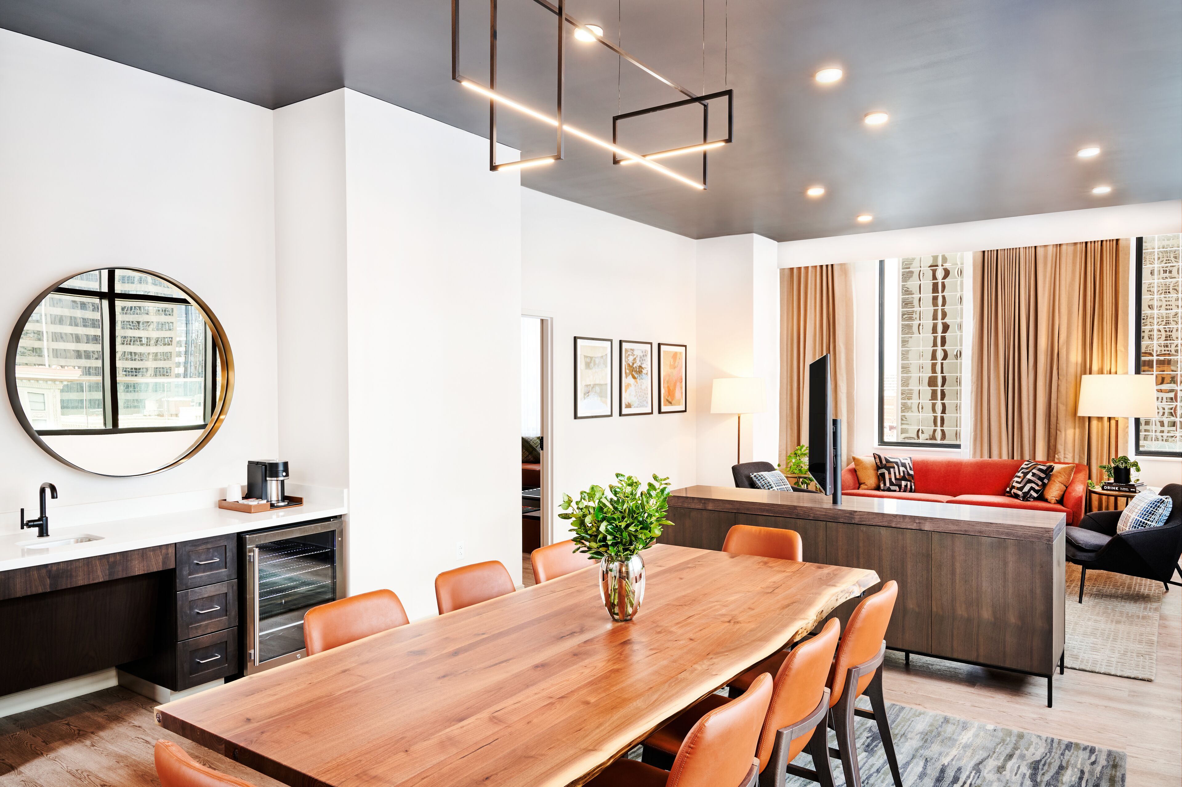 55-inch tv with digital channels, ipod dock, streaming services