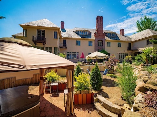 Entire Mansion · The Hamilton Mansion with Extraordinary Spaces