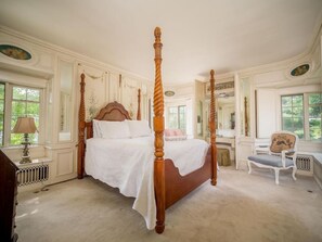 9 Schlafzimmer, Schreibtisch, Bügeleisen/Bügelbrett, WLAN