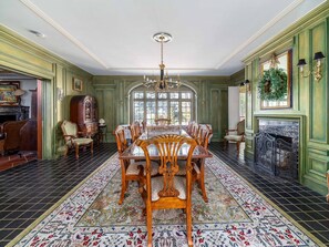 تناول الطعام