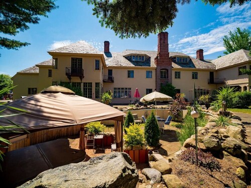 Entire Mansion · The Hamilton Mansion with Extraordinary Spaces