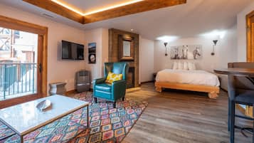 1 bedroom, laptop workspace, iron/ironing board, free WiFi