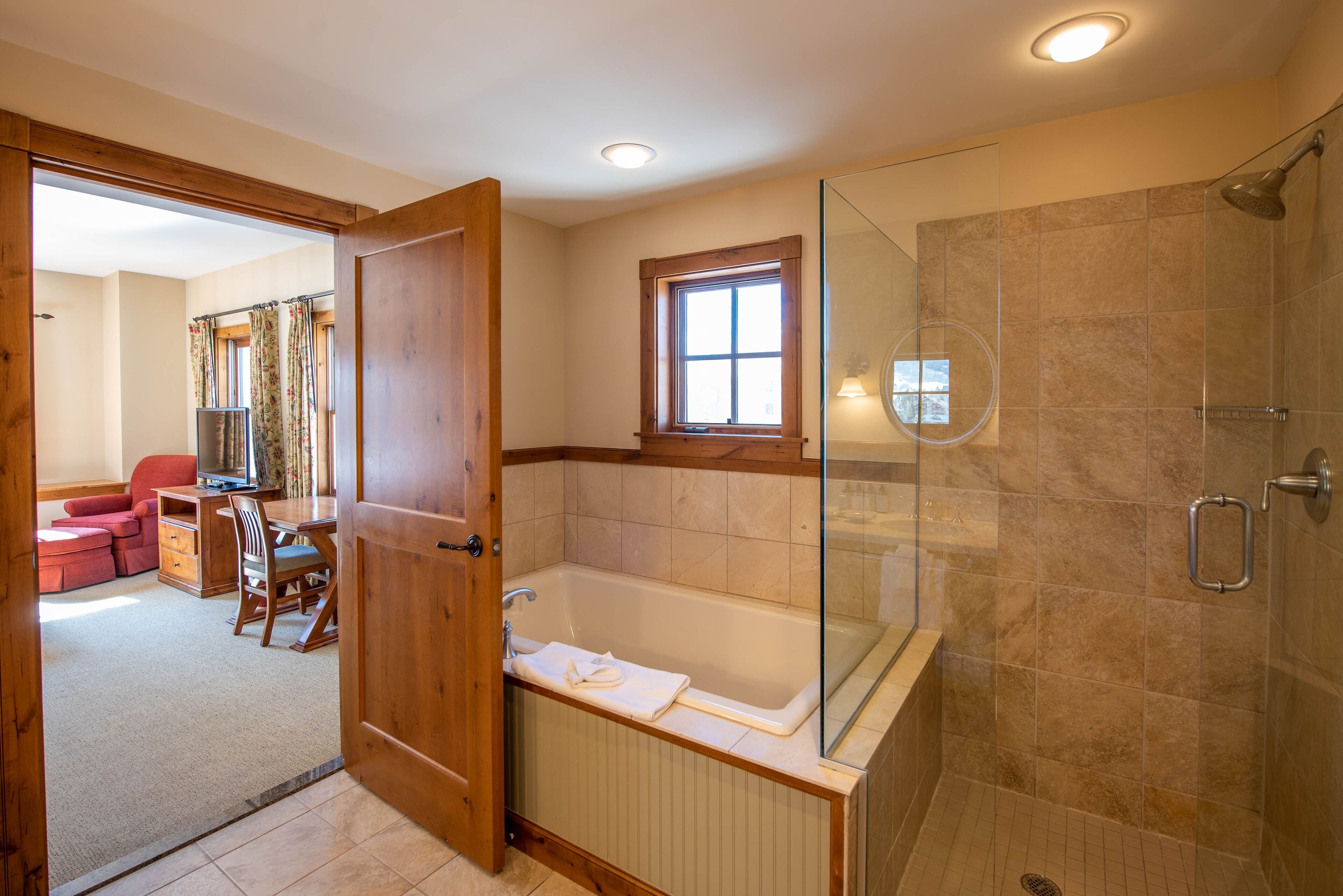 Condo, 3 Bedrooms | Bathroom | Towels, shampoo