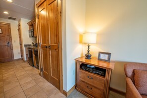 Desk, laptop workspace, iron/ironing board, free WiFi - Comfortable Studio Efficiency Unit With Balcony Over Mountaineer Square Condo - No Cleaning Fee! by RedAwning (Crested Butte)