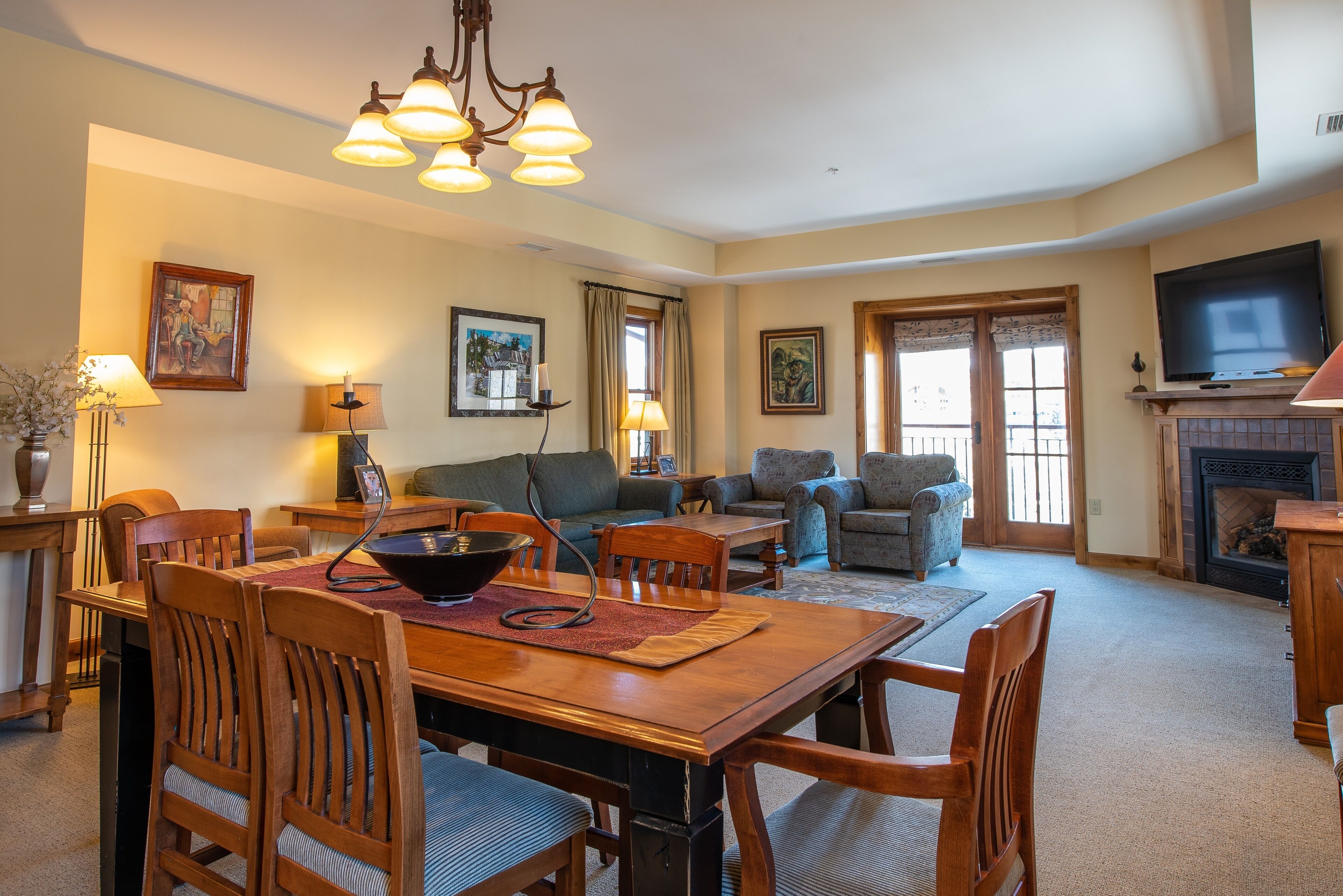 คอนโด, 2 ห้องนอน | ร้านอาหาร