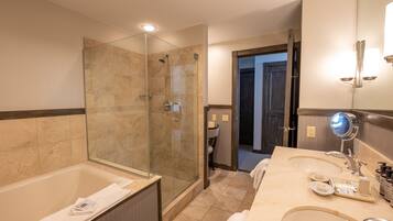 Condo, 3 Bedrooms | Bathroom