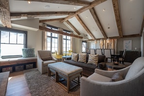 Condo, 3 Bedrooms | Living area