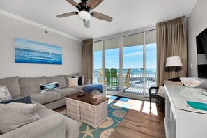 Smart-TV, videospill og DVD-spiller