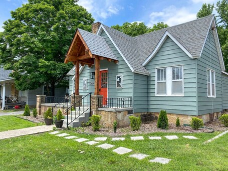 Exterior. The Nook on Main ~ Walk to restaurants and shops!
