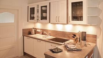 Condo | Private kitchen | Fridge, microwave, oven, stovetop