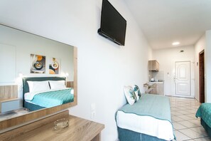 Studio with Sea View | Private kitchen | Mini-fridge, electric kettle, cookware/dishes/utensils