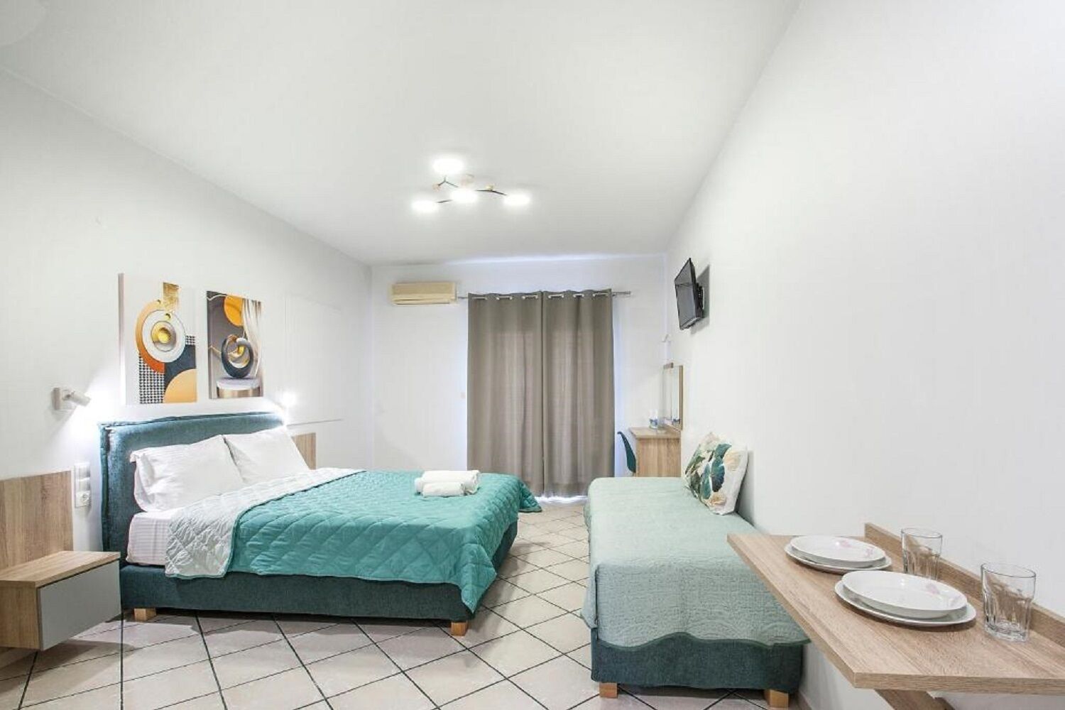 Standard Triple Studio | Premium bedding, Tempur-Pedic beds, individually furnished, free WiFi