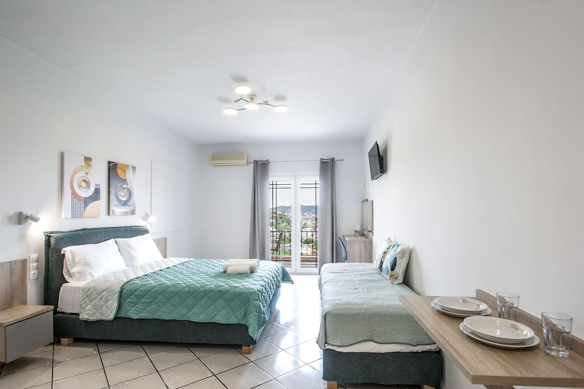 Basic Triple Room