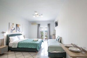 Basic Triple Room | Premium bedding, Tempur-Pedic beds, individually furnished, free WiFi - Olga Villa (Skiathos)