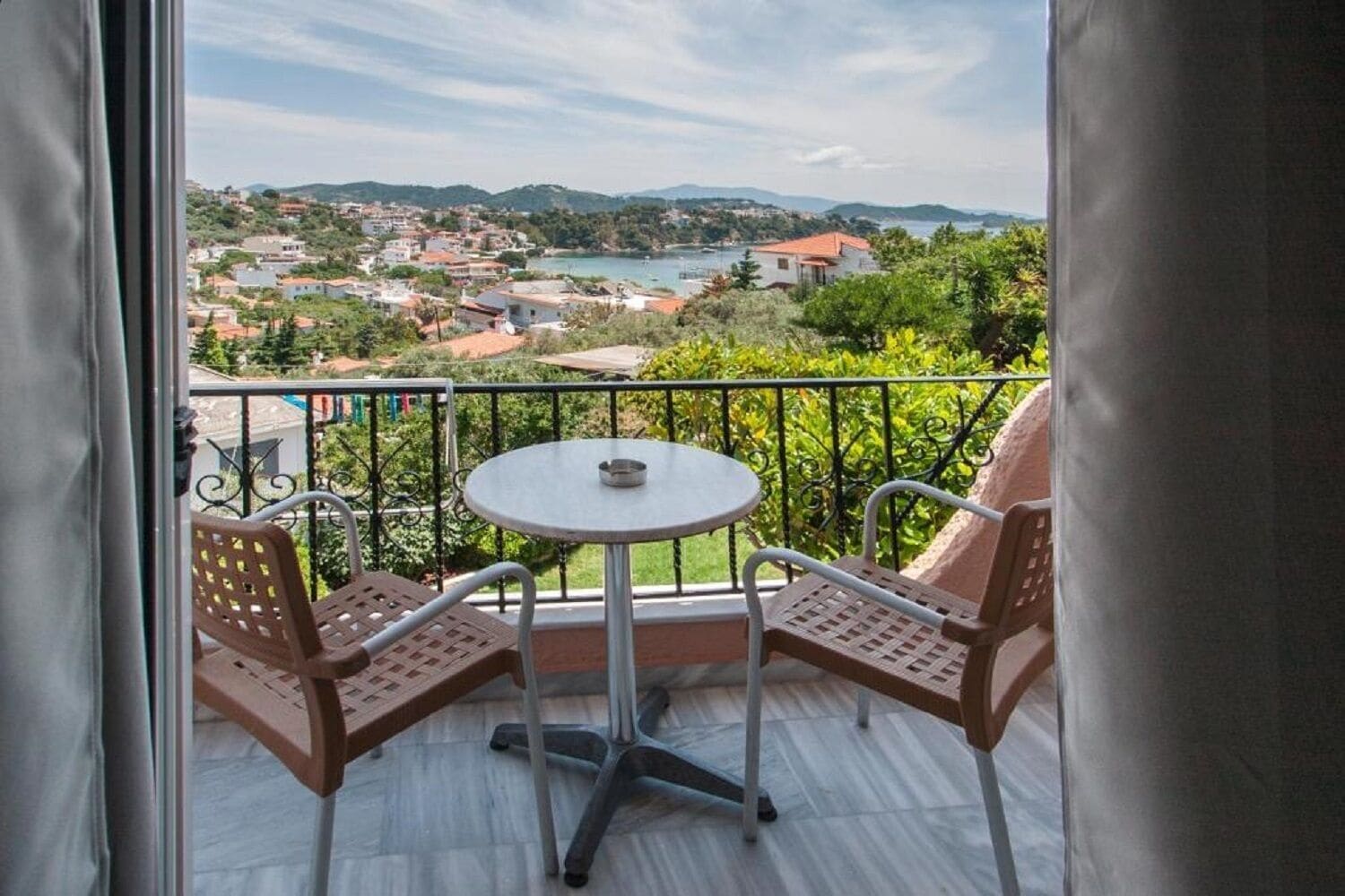 Premium bedding, Tempur-Pedic beds, individually furnished, free WiFi