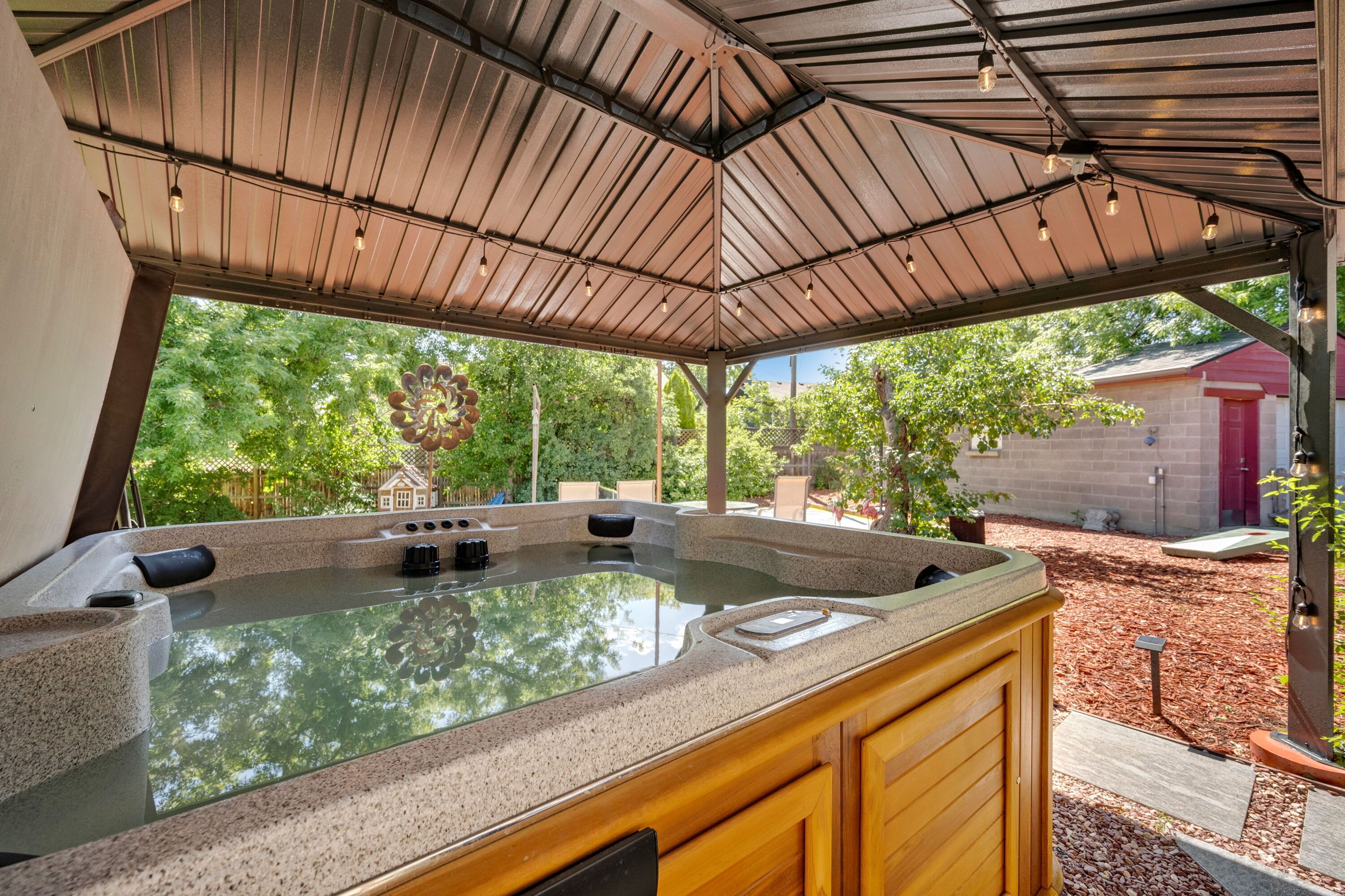 Hot Tub, Pickle Ball Court, Pin Ball & More!