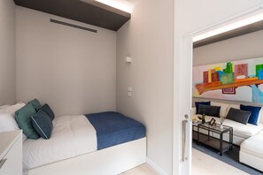 1 habitación, tabla de planchar con plancha, wifi gratis y ropa de cama
