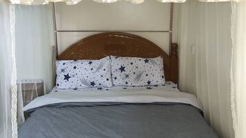 1 habitación, escritorio, tabla de planchar con plancha y wifi gratis