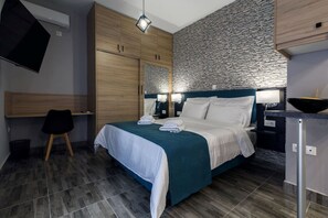 1 bedroom, in-room safe, iron/ironing board, free WiFi