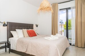 4 slaapkamers, een kluis op de kamer, een strijkplank/strijkijzer