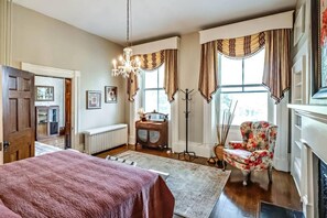 1 habitación, tabla de planchar con plancha, wifi gratis y ropa de cama 