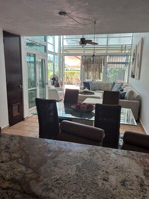 Televisor intel·ligent i oficines 