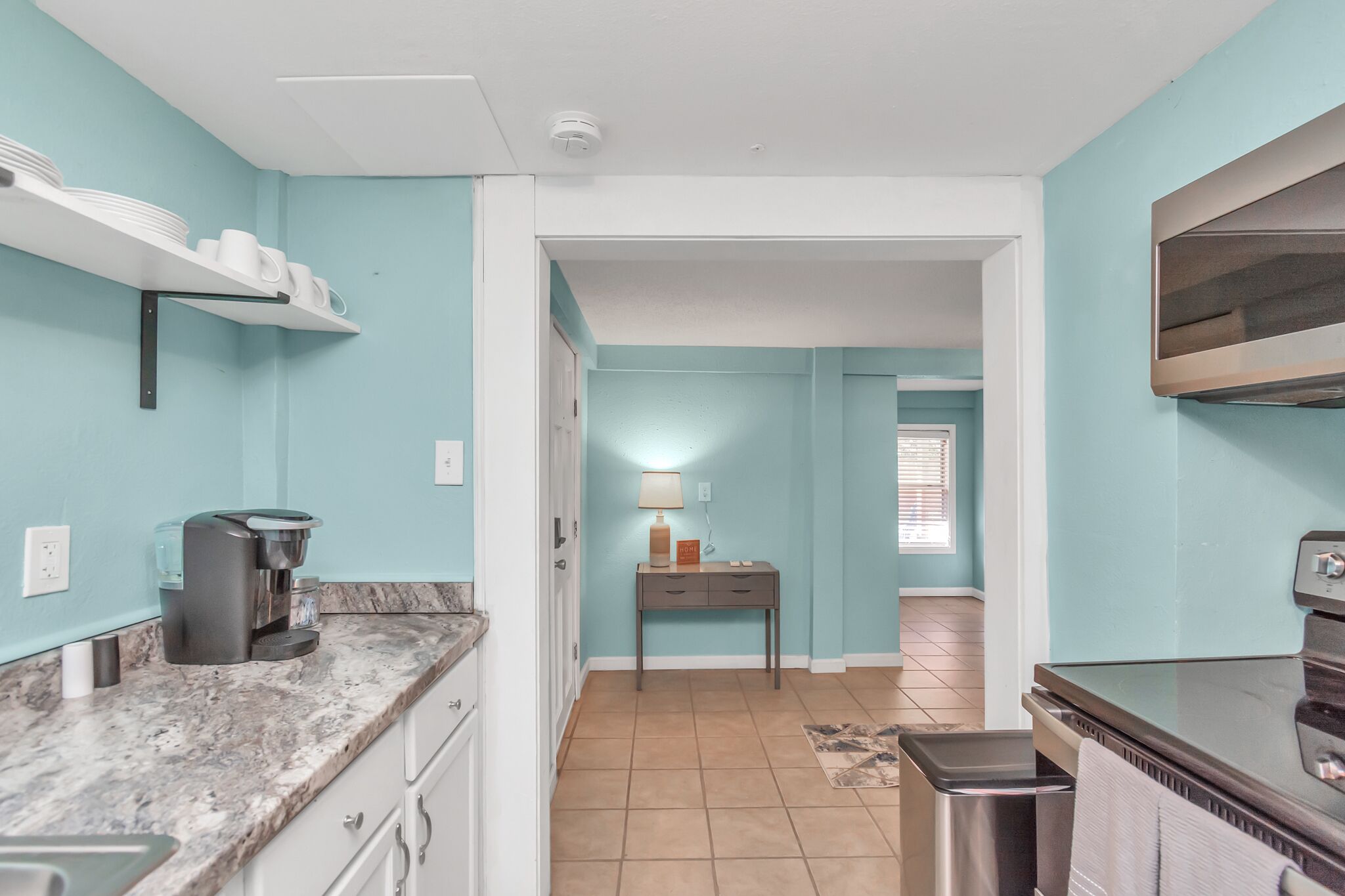 Sleep a Group of 7 in this Spacious Galveston Studio - Minutes to Beach!