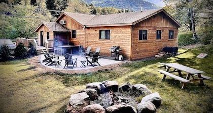 Ultimate Cabin Getaway with Hot-Tub and Fire Pit