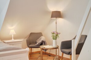 Condo | Living area | 50-inch flat-screen TV with satellite channels, TV