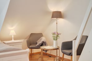Condo | Living area | 50-inch flat-screen TV with satellite channels, TV