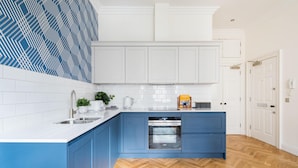 Dishwasher - Plum Guide - Let's Go Fly A Kite (Edinburgh)