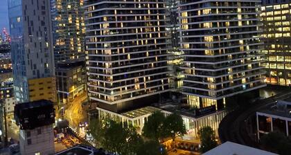 Captivating 2-bed Apartment in Canary Wharf London