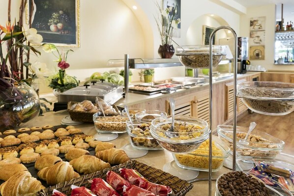 Petit déjeuner buffet