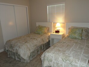 2 bedrooms, iron/ironing board, free WiFi, bed sheets - NEW VRBO! BEACH PARADISE! 2BDS/2BTH,Community Pool, WALKING DISTANCE TO BEACH!!  (Englewood)