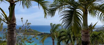 Sunset, Sunrise & Ocean Views, 3 Bed 4.5 Bath, Close to Cruz Bay & Beaches. Gym