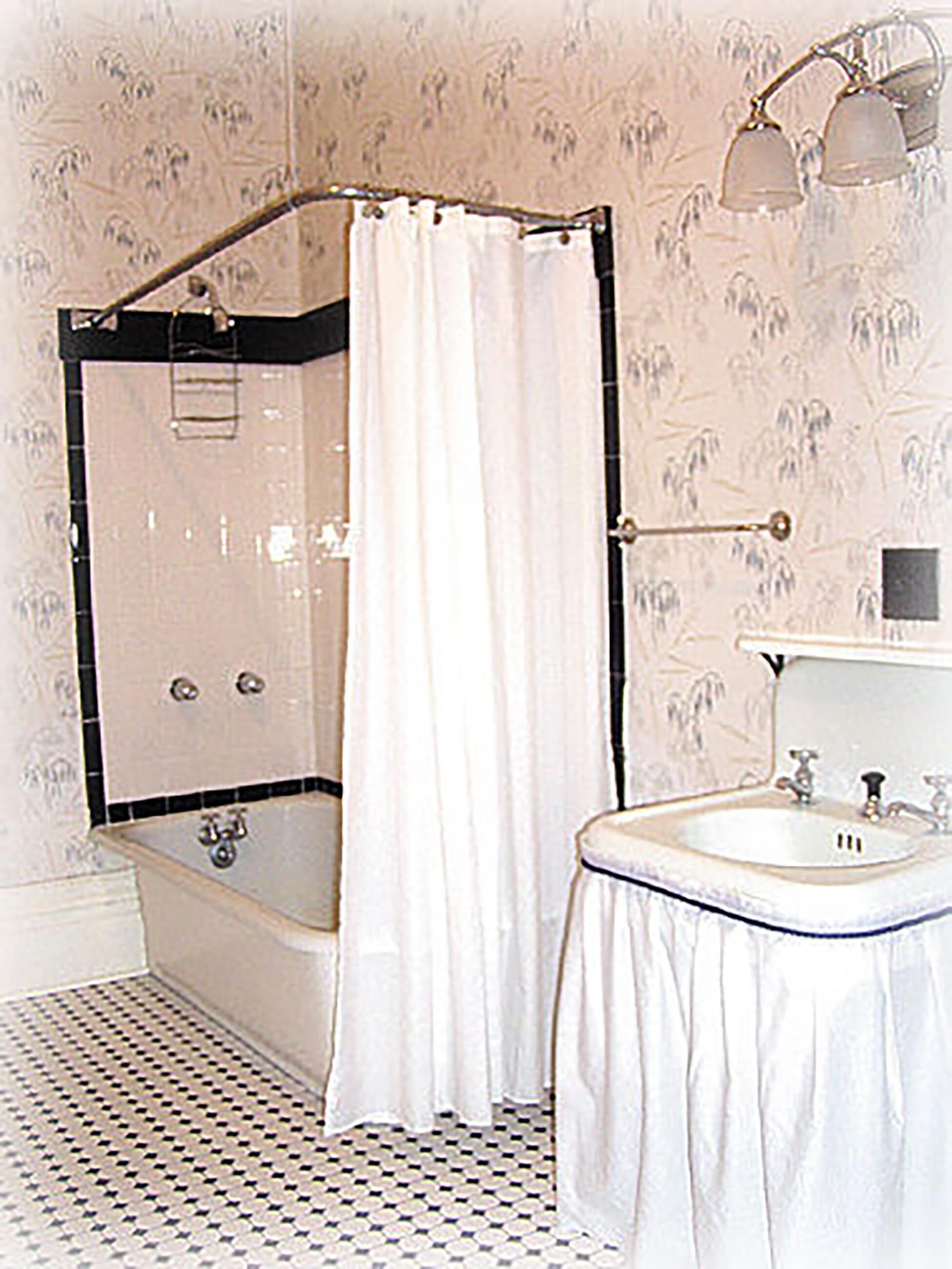 Combined shower/tub, hair dryer, towels, soap