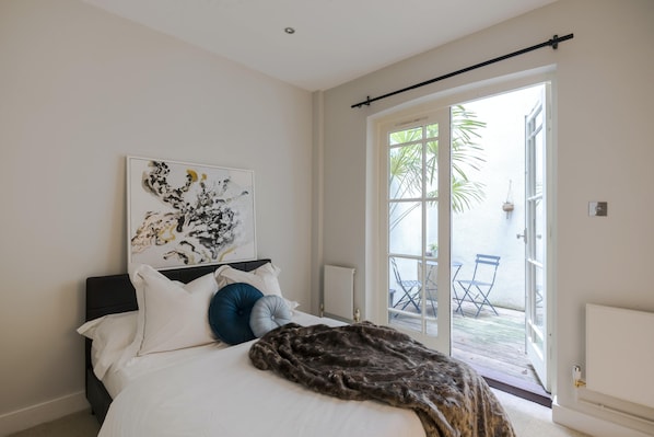 3 Schlafzimmer, Bügeleisen/Bügelbrett