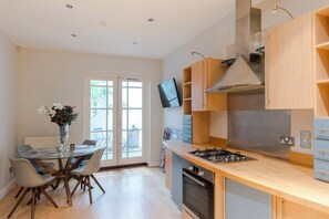 Private kitchen - Plum Guide - Handsome People (London)