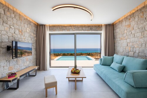 Aros luxury villas 3