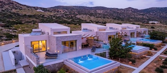 Aros luxury villas 4