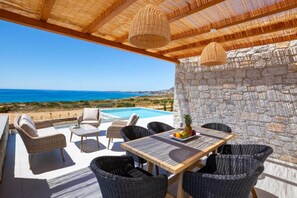 Outdoor dining - Aros luxury villas 4 (Κάρπαθος,)