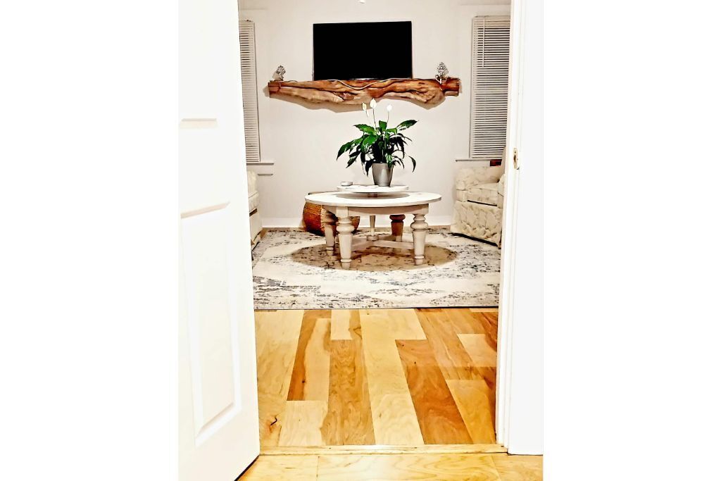 Renovated Cottage In Historic Jamestown NC