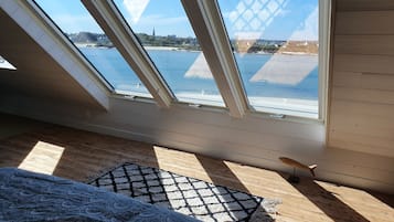 2 Schlafzimmer, BĂŒgeleisen/BĂŒgelbrett, kostenloses WLAN, BettwĂ€sche